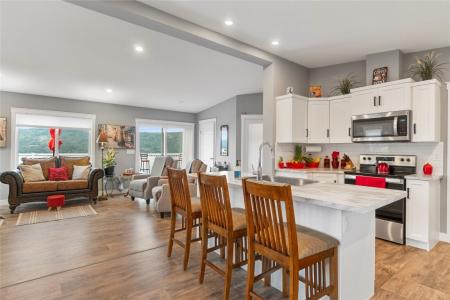 5208 CELISTA PLACE, Celista, British Columbia V0E 1M6, Canada