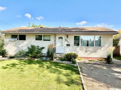 220 6TH STREET, Humboldt, Saskatchewan S0K 2A0, Canada
