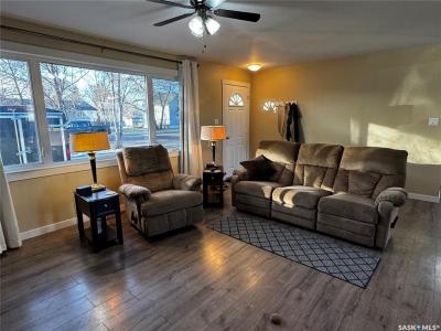 220 6TH STREET, Humboldt, Saskatchewan S0K 2A0, Canada