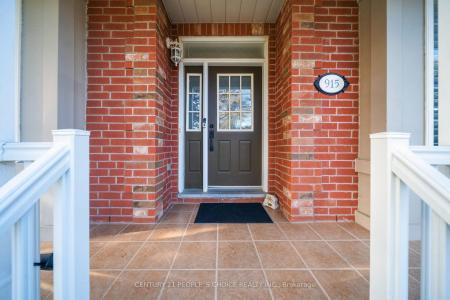 915 GASLIGHT WAY, Mississauga, Ontario L5W 1A2, Canada