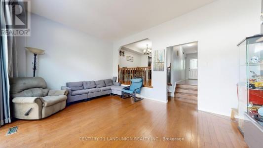 132 SILVER SPRINGS BOULEVARD, Toronto (l'amoreaux), Ontario M1V 1N1, Canada