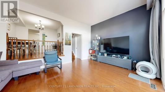 132 SILVER SPRINGS BOULEVARD, Toronto (l'amoreaux), Ontario M1V 1N1, Canada