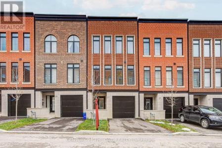 27 CHESTNUT COURT, Aurora, Ontario L4G 7C4, Canada