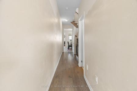 8670 CHICKORY TRAIL, Niagara Falls, Ontario L2H 3S5, Canada