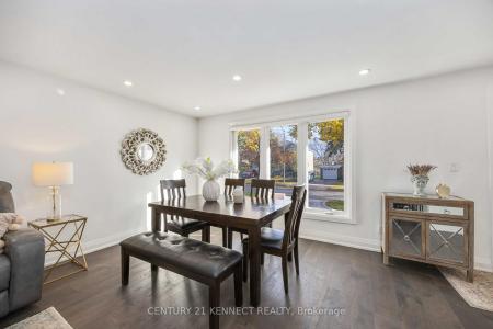 36 SUMMERSIDE CRESCENT, Toronto, Ontario M2H 1X1, Canadá