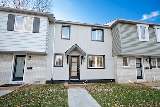 660 HOCHELAGA STREET, Overbrook - Castleheights And Area, Ontario K1K 2E9, CANADÁ