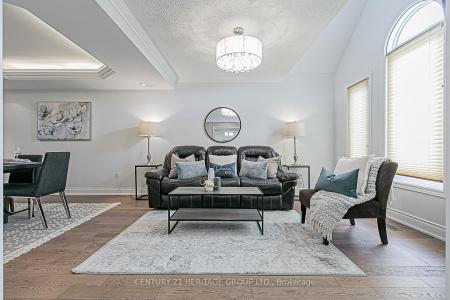 310 CHAMBERS CRESCENT, Newmarket, Ontario L3X 1T2, CANADÁ