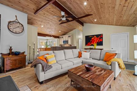 25 SUGARBUSH BOULEVARD, Trent Lakes, 온타리오주 K0L 1J0, 캐나다