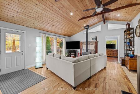 25 SUGARBUSH BOULEVARD, Trent Lakes, 온타리오주 K0L 1J0, 캐나다