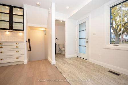 660 HOCHELAGA STREET, Overbrook - Castleheights And Area, Ontario K1K 2E9, Canada