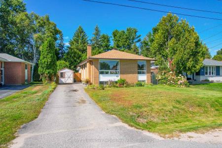 62 STRATHCONA DRIVE, North Bay, オンタリオ P1A 2N1, カナダ