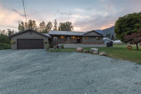 2523 EVANS ROAD, Celista, 不列颠哥伦比亚省 V0E 1M6, 加拿大