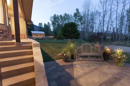 2523 EVANS ROAD, Celista, 不列颠哥伦比亚省 V0E 1M6, 加拿大