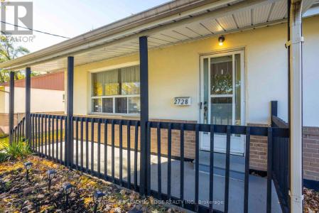 2728 KENNEDY ROAD, Toronto (l'amoreaux), Ontario M1T 3H9, Kanada