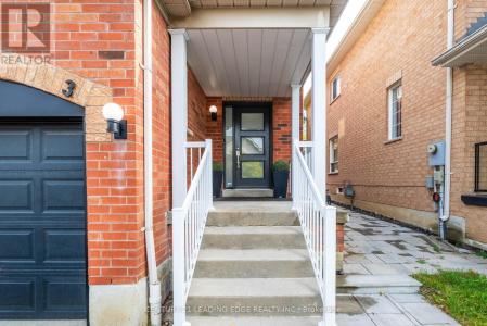 3 HEMANS COURT, Ajax (northwest Ajax), Ontario L1T 4B9, CANADÁ