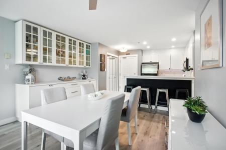 225 NEWPORT DRIVE, Port Moody, British Columbia V3H 5H1, Canada