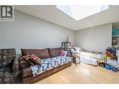 1144 PEMBROKE AVENUE, Kamloops, Britisch-Kolumbien V2B 7W6, Kanada