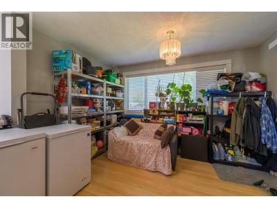 1144 PEMBROKE AVENUE, Kamloops, Britisch-Kolumbien V2B 7W6, Kanada