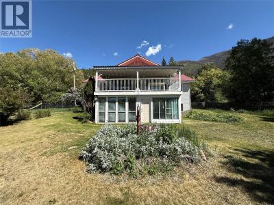 5888 LAZY LAKE ROAD, Wasa, Britisch-Kolumbien V0B 2K0, Kanada