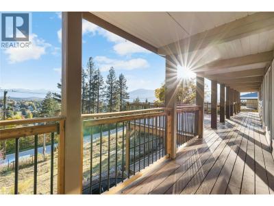 2424 CRAWFORD STREET, Creston, British Columbia V0B 1G5, Canada