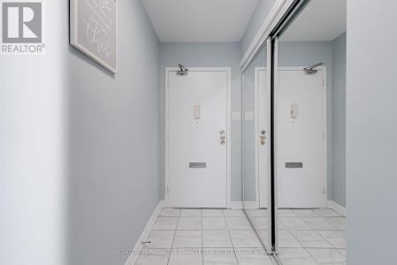 1455 LAWRENCE AVENUE WEST, Toronto (brookhaven-amesbury), Ontario M6L 1B1, Canada