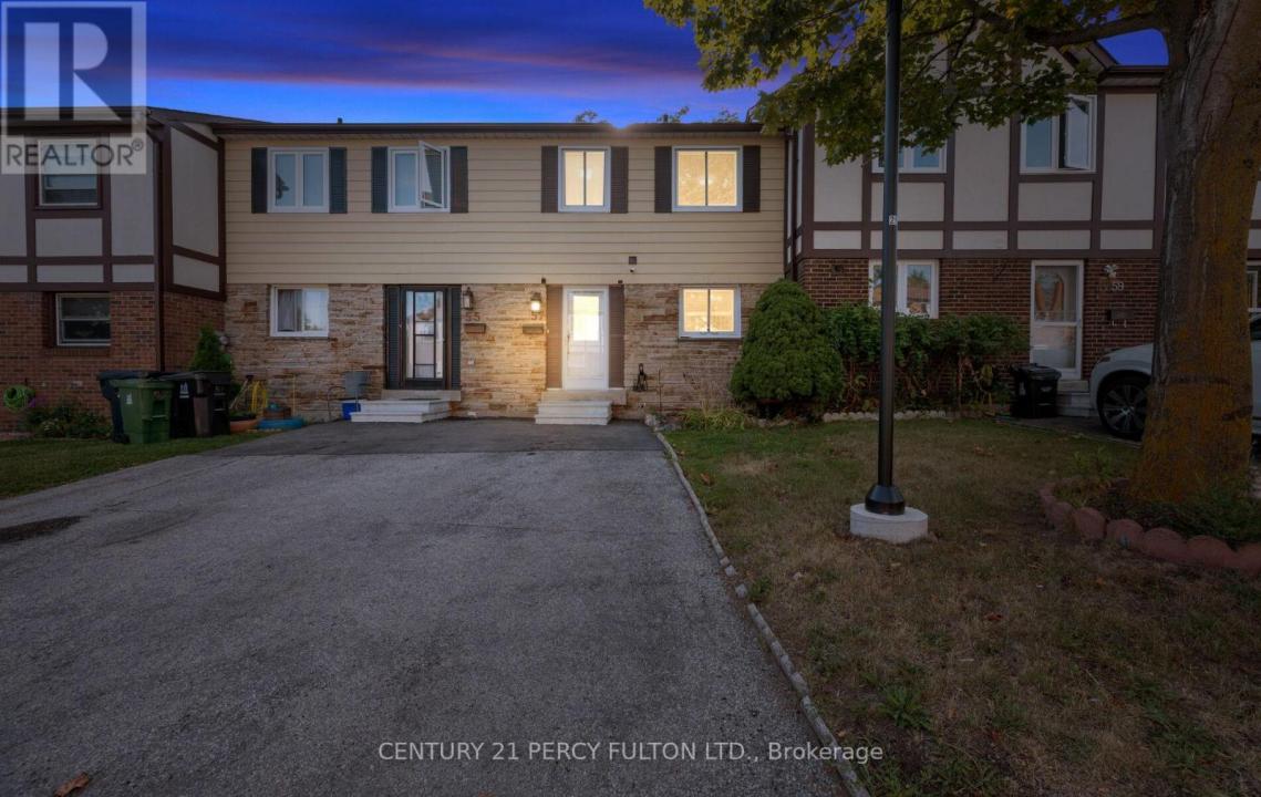 57 GOLDEN APPLEWAY, Toronto (parkwoods-donalda), Ontario M3A 3P2, Canada