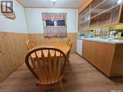 304 3RD STREET N, Cabri, Saskatchewan S0N 0J0, Canada