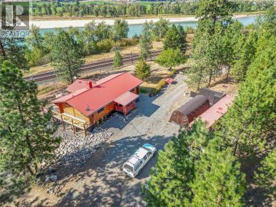 7969 YELLOWHEAD HIGHWAY, Kamloops, Colúmbia Britânica V0E 1Z2, CANADÁ