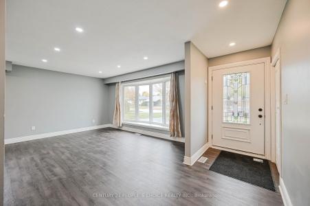 21 CATHEDRAL ROAD, Brampton, Ontario L6W 2P1, Canada