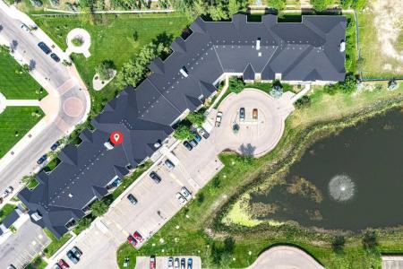 304 MACKENZIE WAY SW, Airdrie, Alberta T4B 3H8, Canadá