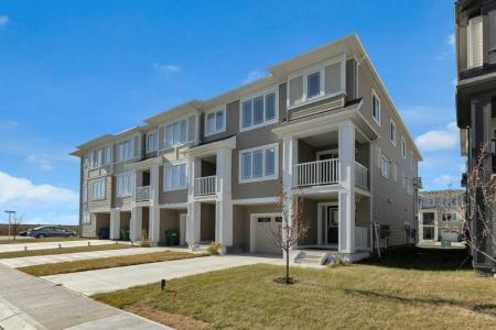 827 WINDBURY STREET SW, Airdrie, Alberta T4B 3T1, Canada