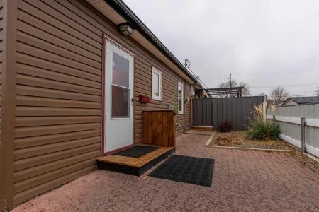 915 7 STREET N, Lethbridge, ألبرتا T1H 1Y8, كندا 