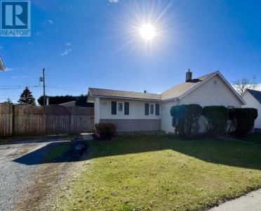 1115 SECOND STREET EAST, Fort Frances, 安大略省 P9A 1P3, 加拿大