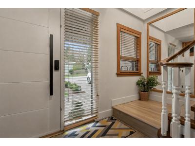 1112 STEVENS, White Rock, 不列颠哥伦比亚省 V4B 4X8, 加拿大