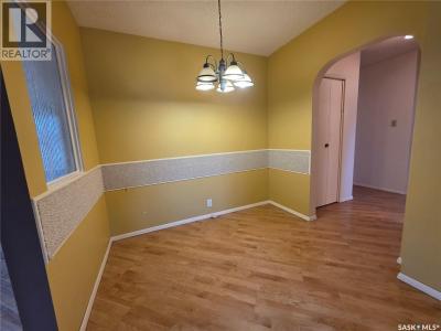 1445 WINNIE STREET, Swift Current, Saskatchewan S9H 1R2, Canada