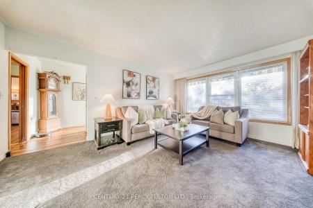 43 TAYLOR ROAD, Ajax, Ontario L1S 2X5, Canada