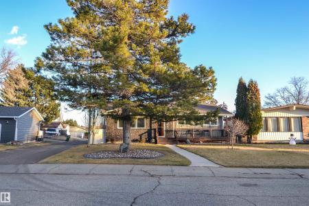 1157 77 STREET NW, Edmonton, Alberta T6K 3G4, Canada