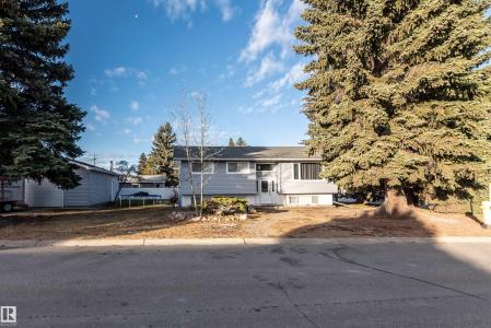 26 DORCHESTER ROAD, Spruce Grove, Alberta T7X 2B1, Canada