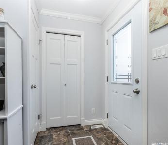 102 MANEK ROAD, Saskatoon, Saskatchewan S7W 0V2, Canadá