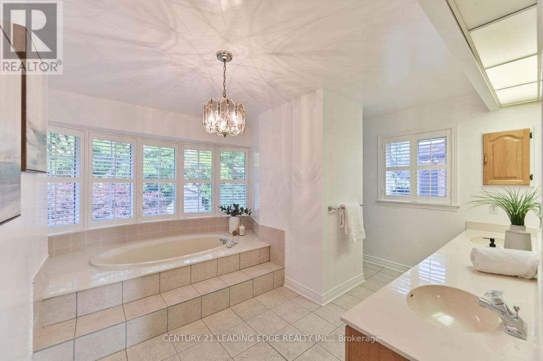 32 ADDINGTON SQUARE, Markham (unionville), Ontario L3R 7N1, Canadá