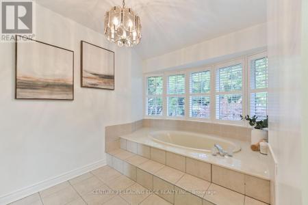 32 ADDINGTON SQUARE, Markham (unionville), Ontario L3R 7N1, Canadá