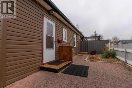 915 7 STREET NORTH, Lethbridge, 阿爾伯塔 T1H 1Y8, 加拿大