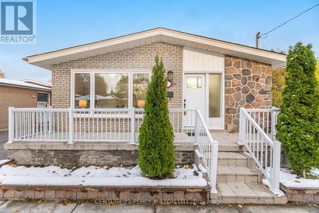 35 LYNNBROOK DRIVE, Toronto (woburn), Ontario M1H 2M1, Canada