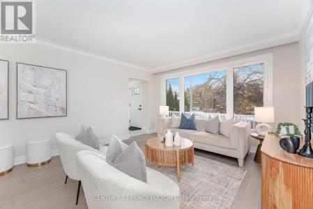 35 LYNNBROOK DRIVE, Toronto (woburn), Ontario M1H 2M1, Canada