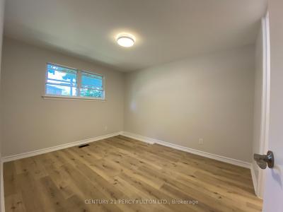 862 LIVERPOOL ROAD, Pickering, Ontario L1W 1S4, Kanada