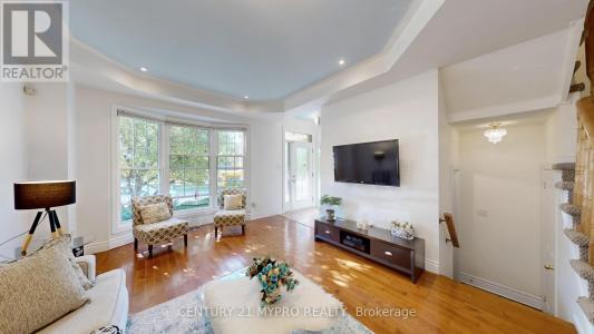 2244 NORFOLK DRIVE, Oakville (ro River Oaks), Ontario L6H 6H4, Kanada