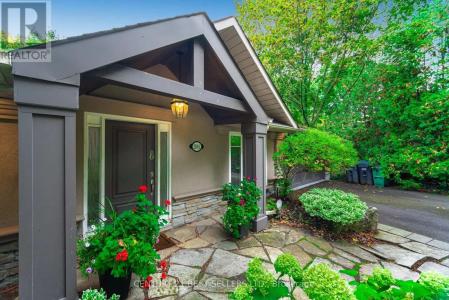 1595 CALVERTON COURT, Mississauga (mineola), Ontario L5G 2W4, Canada