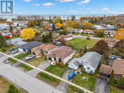 31 FIRST AVENUE, Prince Edward County (wellington Ward), Ontario K0K 3L0, Canada