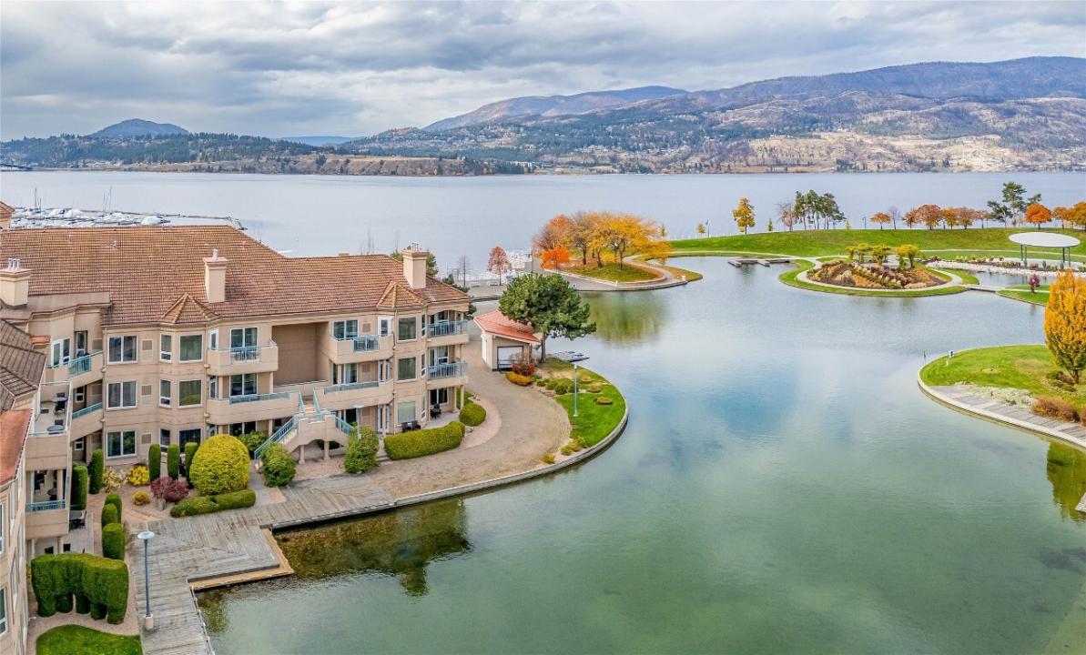 1320 WATER STREET, Kelowna, كولومبيا البريطانية V1Y 9P3, كندا 