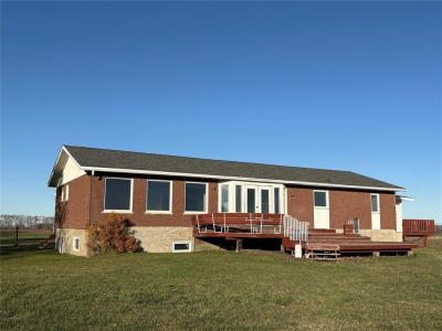 140049 109 ROAD WEST, Dauphin, Manitoba R7N 2V4, Canada